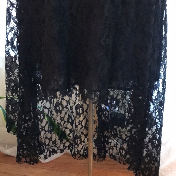 Free People black lace dress with multi colored floral chest Sz 10 bi-level hem - Picture 6 of 11